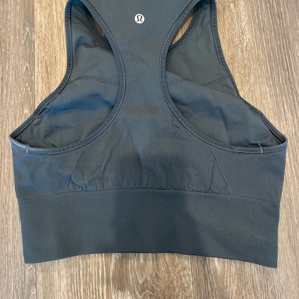 Lululemon cropped shirt